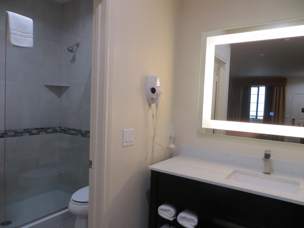 Scottish Inn And Suites كاتي المظهر الخارجي الصورة
